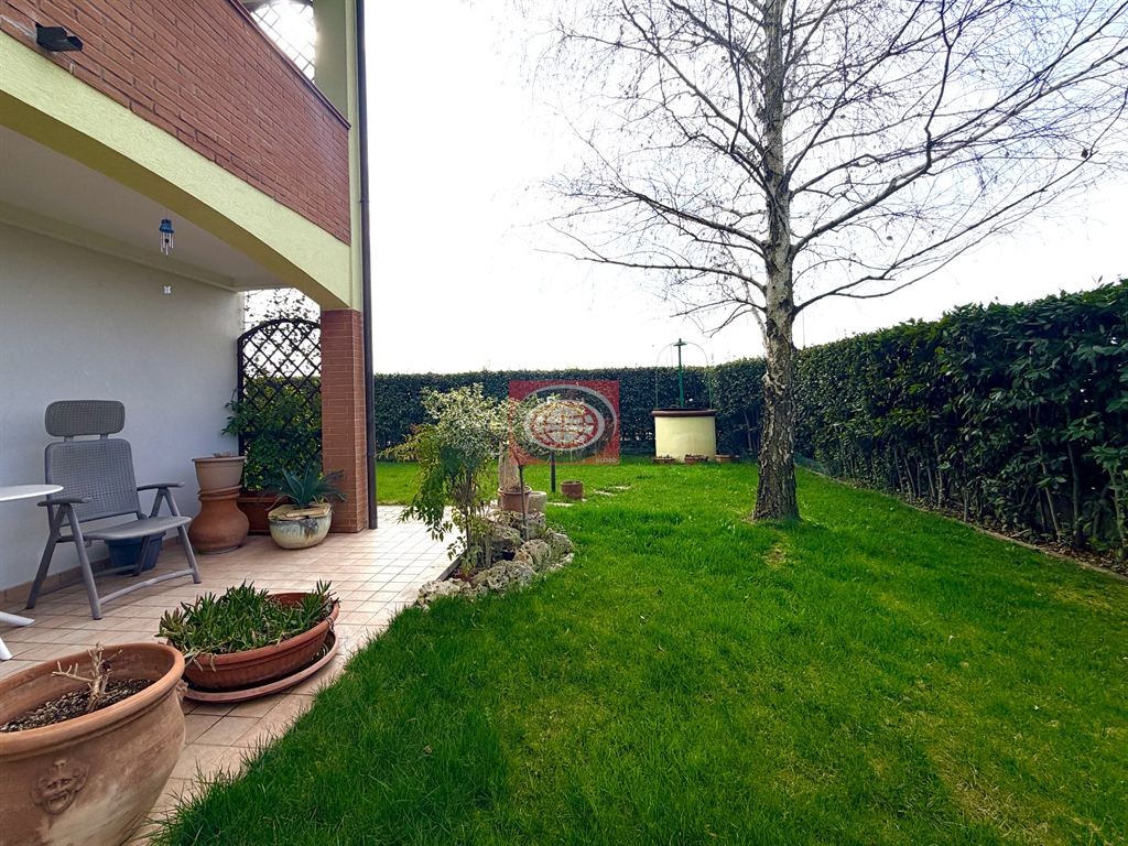 FORLIMPOPOLI: villetta a schiera ANGOLARE ( classe 