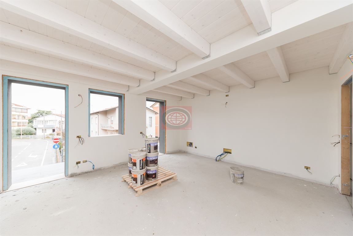 SAN MAURO IN VALLE: appartamento NUOVO con ampie dimensione, doppio garage, GIARDINO PRIVATO - FINITURE LUSSO