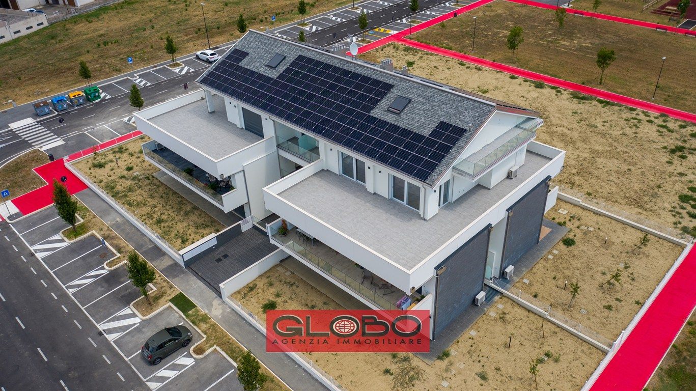 S. MANURO IN VALLE (ATC63b): NUOVO splendido ATTICO con ampio TERRAZZO ( 149 mq. ) e GARAGE QUADRUPLO ( 68 mq. ).